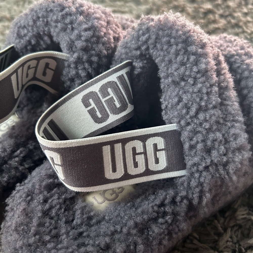 UGG Charcoal Fluffy Slippers 5/6 Shoe Sz - Picture 4 of 5
